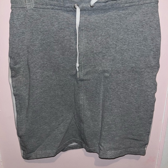 Dresses & Skirts - Gray skirt